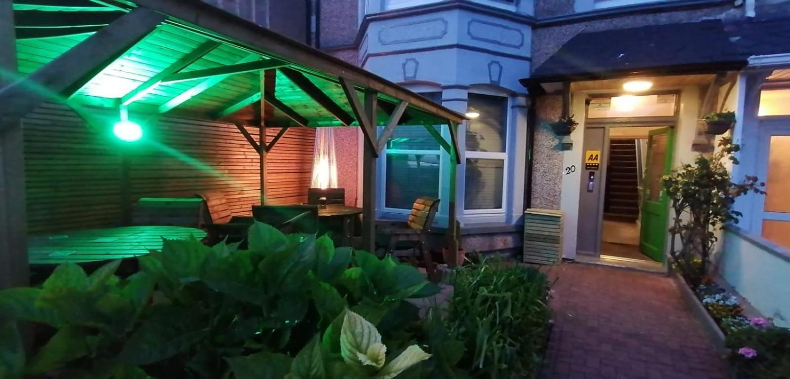 Morwenna Luxury Holiday Apartments Llandudno Esterno foto