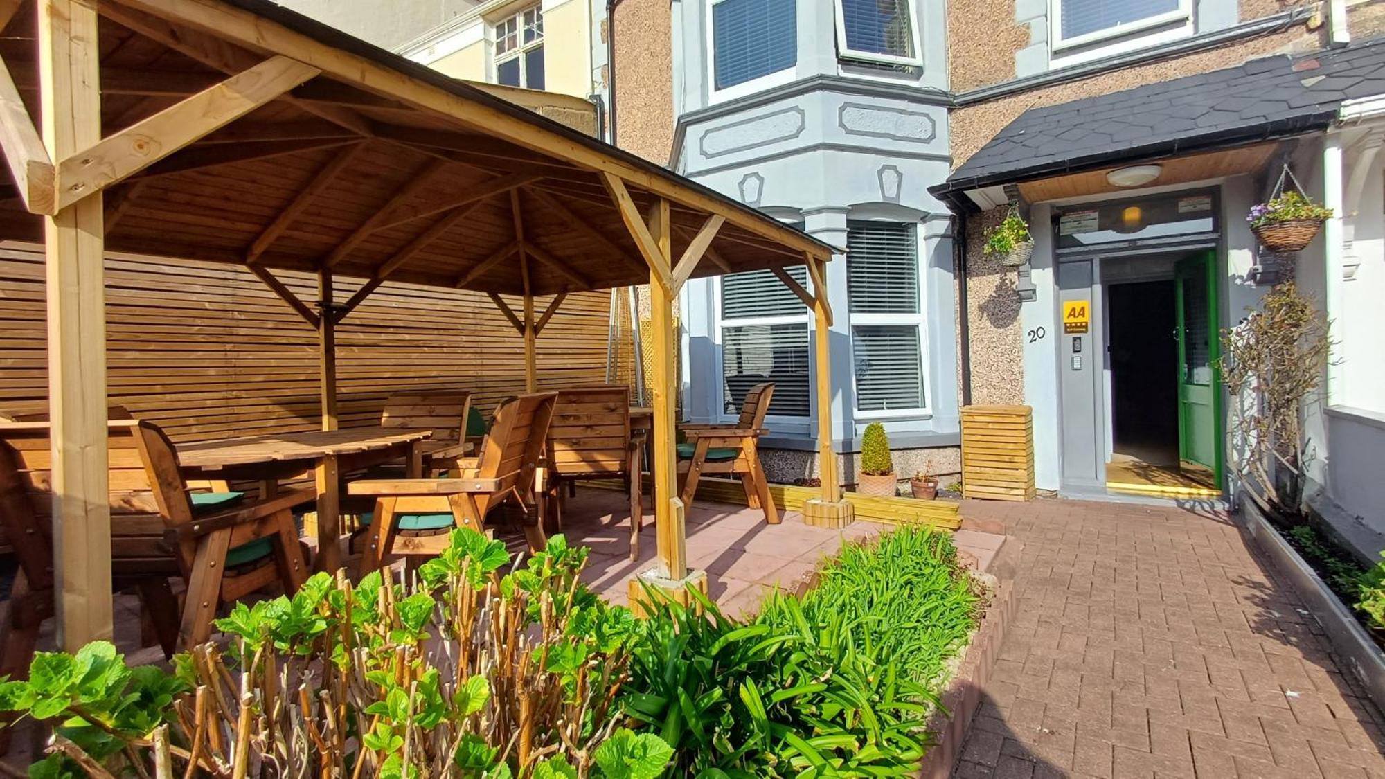 Morwenna Luxury Holiday Apartments Llandudno Esterno foto